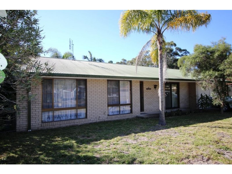 12 Seventeenth Ave, Stuarts Point NSW 2441
