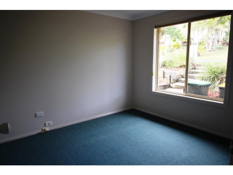 6 River Oak Cres, Scotts Head NSW 2447