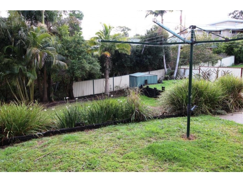 6 River Oak Cres, Scotts Head NSW 2447