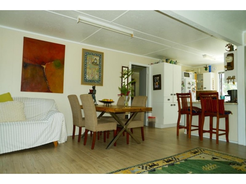 4 Seventeenth Ave, Stuarts Point NSW 2441