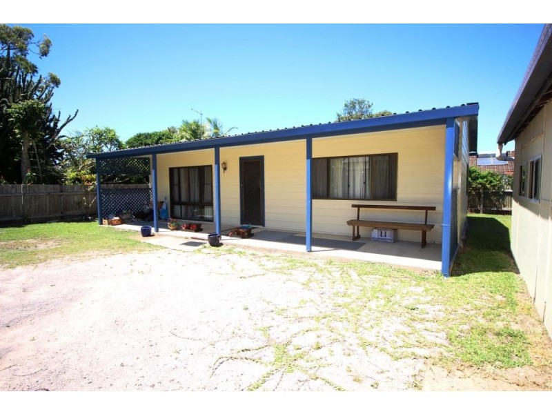 13 Seventh Ave, Stuarts Point NSW 2441