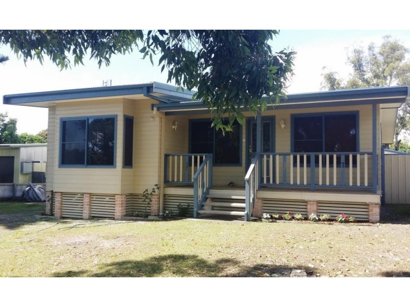 11 Fifth Ave, Stuarts Point NSW 2441