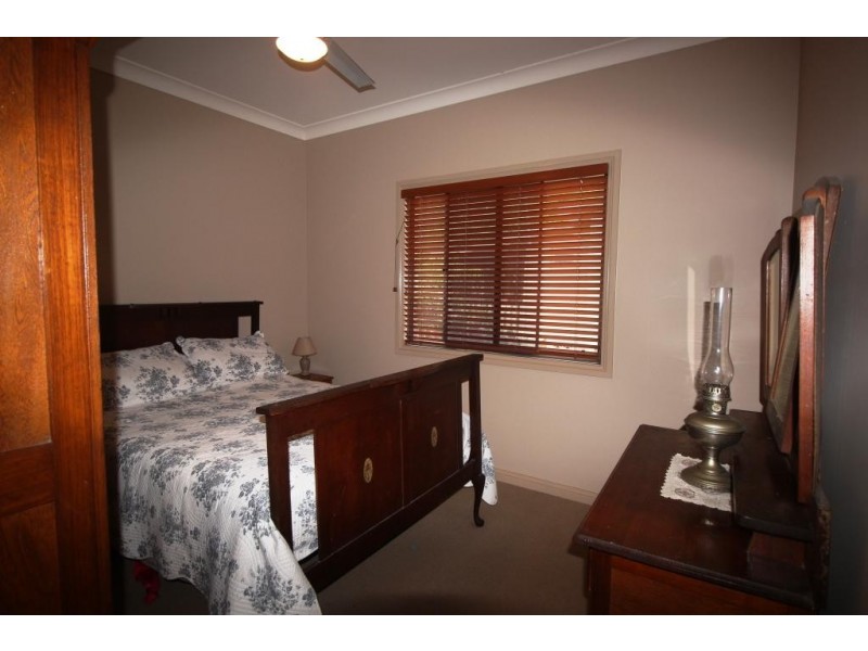 11 Fifth Ave, Stuarts Point NSW 2441