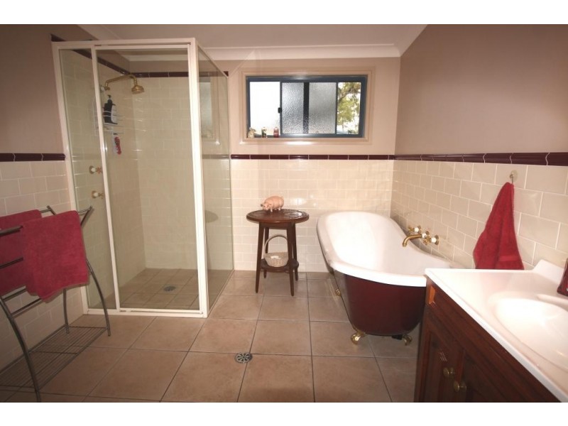 11 Fifth Ave, Stuarts Point NSW 2441