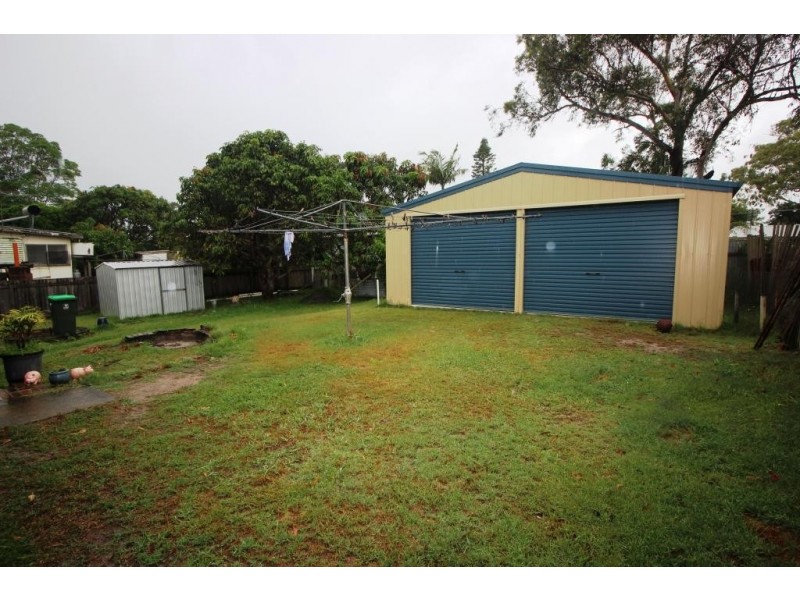 11 Fifth Ave, Stuarts Point NSW 2441