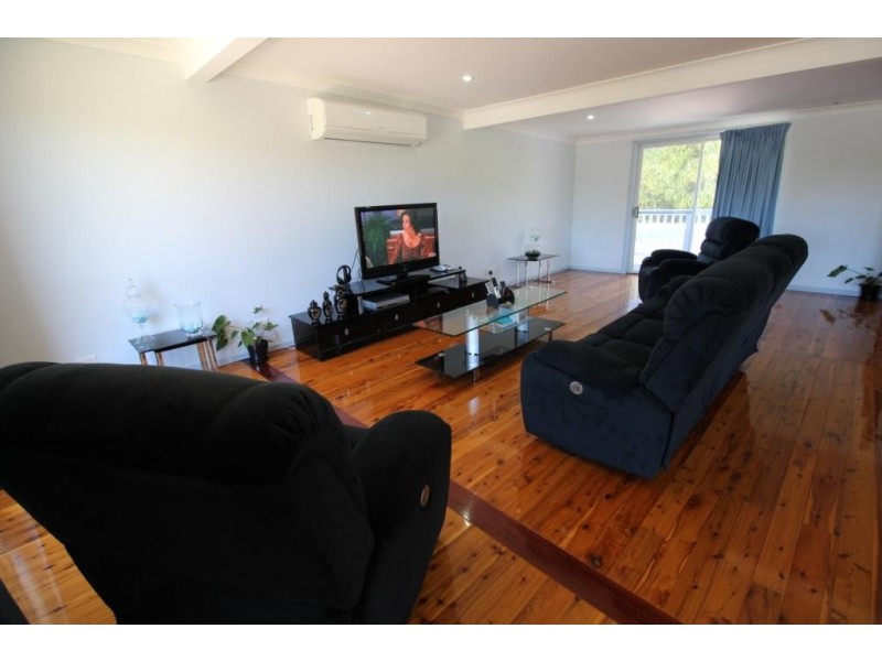 7 Grevillea Ave, Stuarts Point NSW 2441