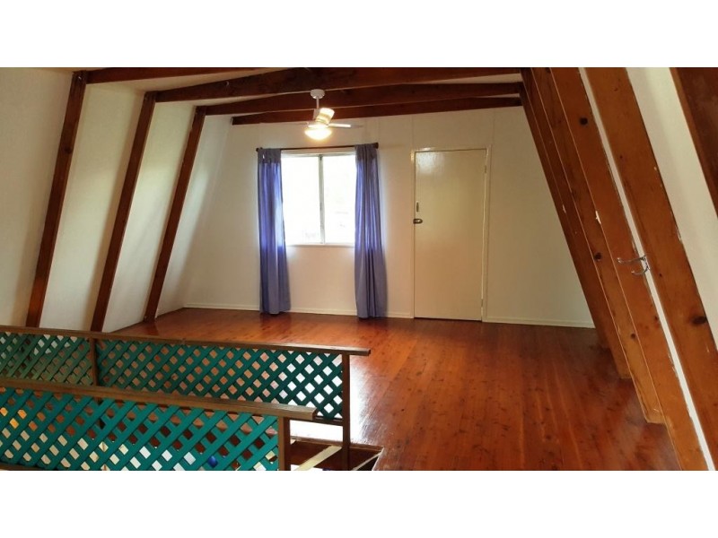 9 Seventh Ave, Stuarts Point NSW 2441