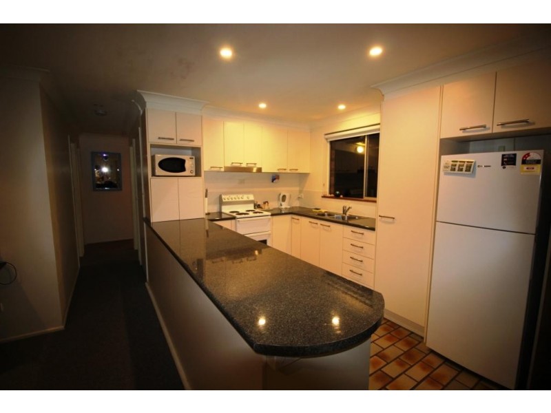 2 Raleigh St, Scotts Head NSW 2447