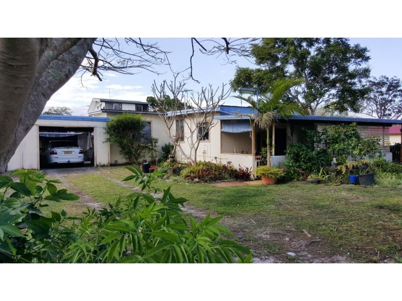 14 First Ave, Stuarts Point NSW 2441
