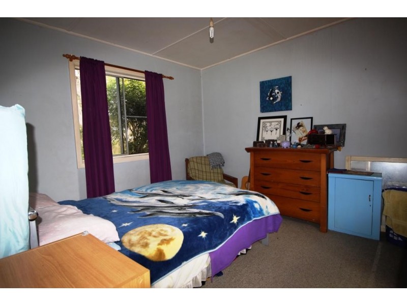 14 First Ave, Stuarts Point NSW 2441