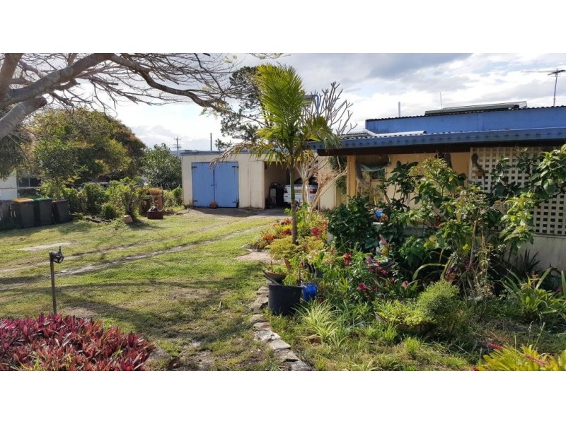 14 First Ave, Stuarts Point NSW 2441