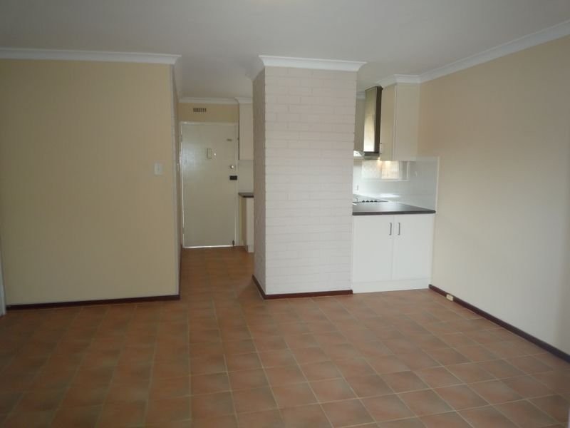 6/4 Southend Road, Hamilton Hill WA 6163