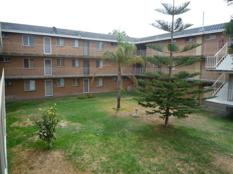 6/4 Southend Road, Hamilton Hill WA 6163