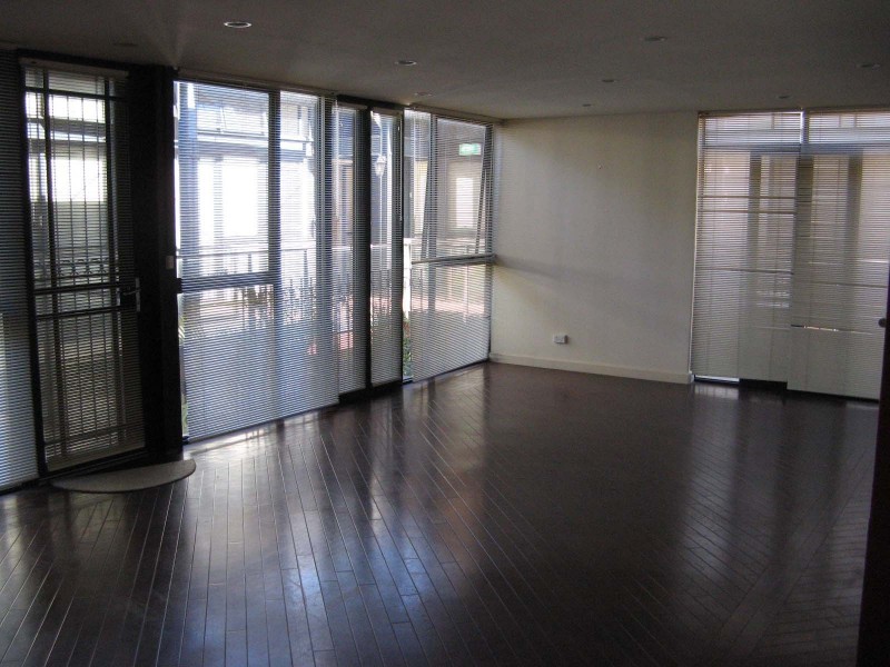 17/13 Cantonment Street, Fremantle WA 6160