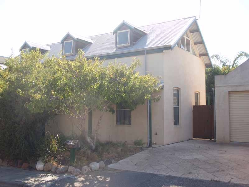 2a Higham Street, North Fremantle WA 6159
