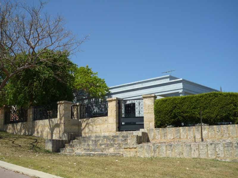 8 Anitra Court, Coogee WA 6166