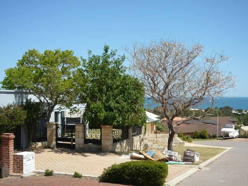 8 Anitra Court, Coogee WA 6166