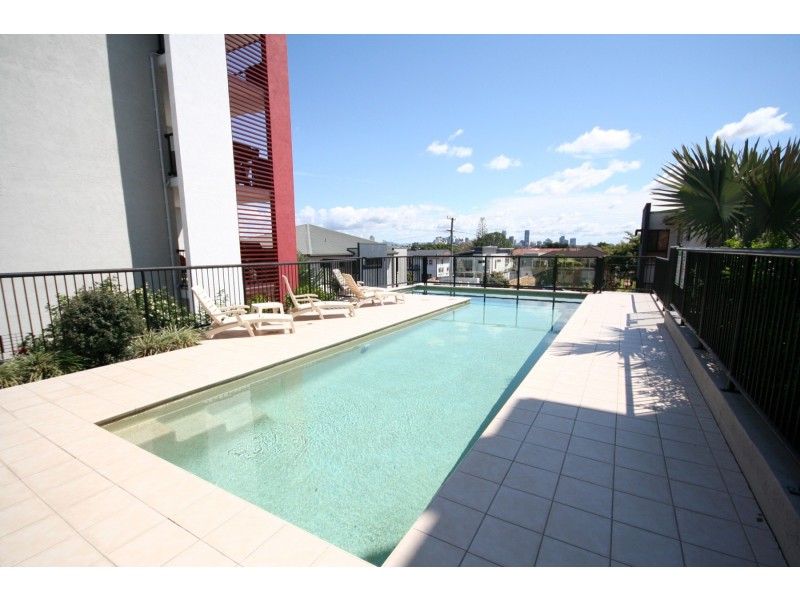 15/15 Kitchener Street, Coorparoo QLD 4151