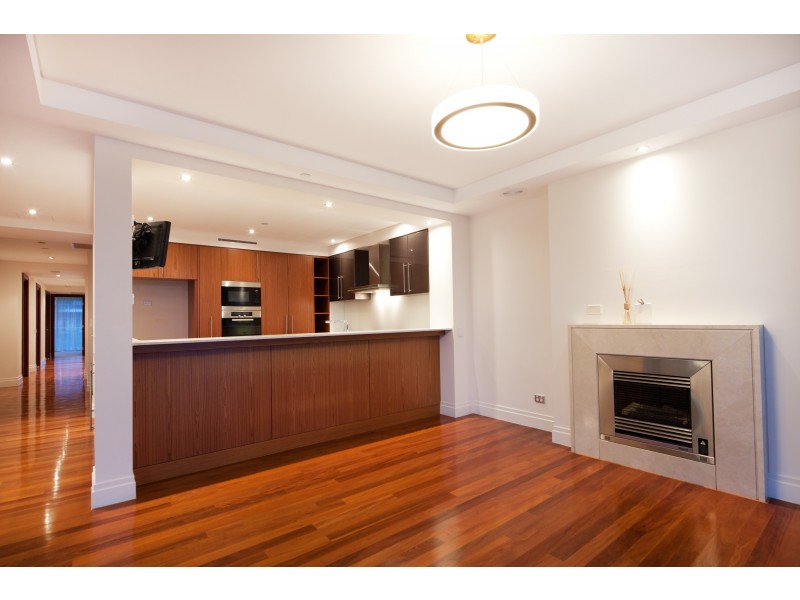 10E/39 Castlebar Street, Kangaroo Point QLD 4169