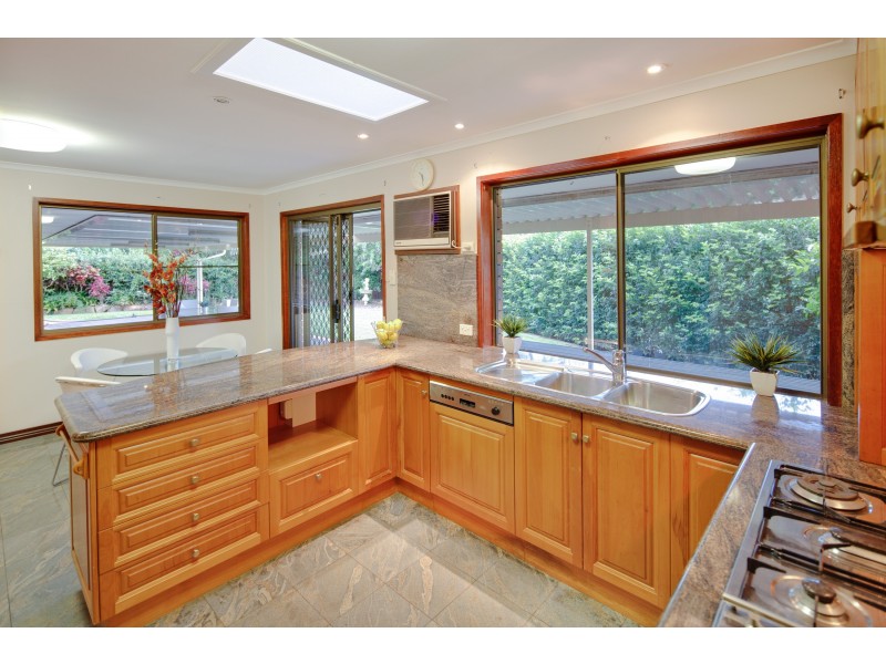 9 Centurion Street, Bridgeman Downs QLD 4035