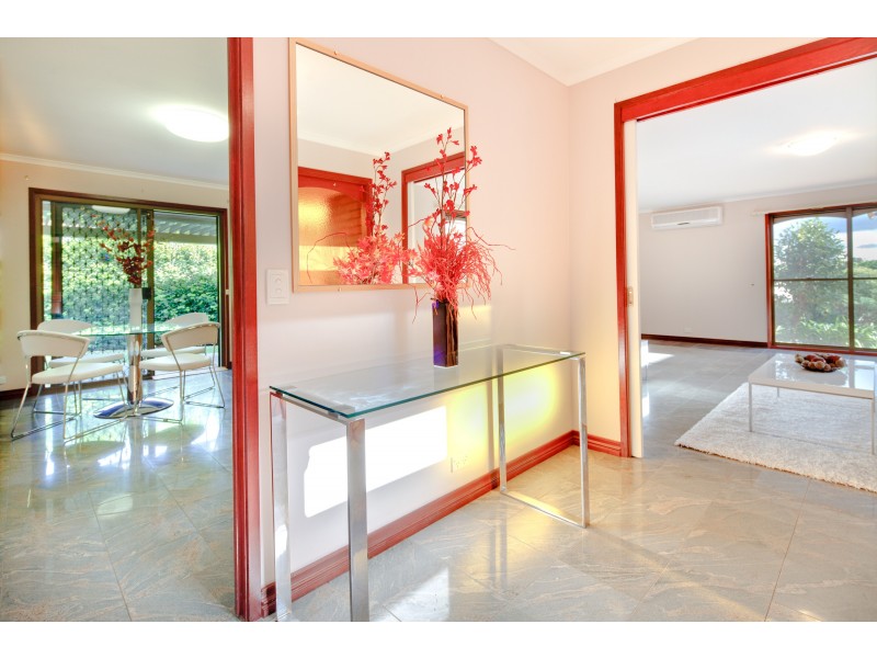 9 Centurion Street, Bridgeman Downs QLD 4035