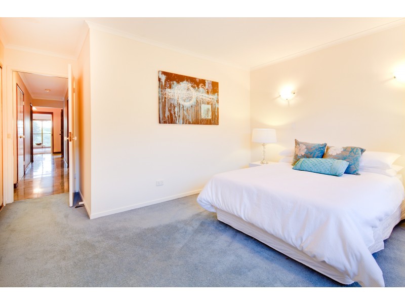 9 Centurion Street, Bridgeman Downs QLD 4035