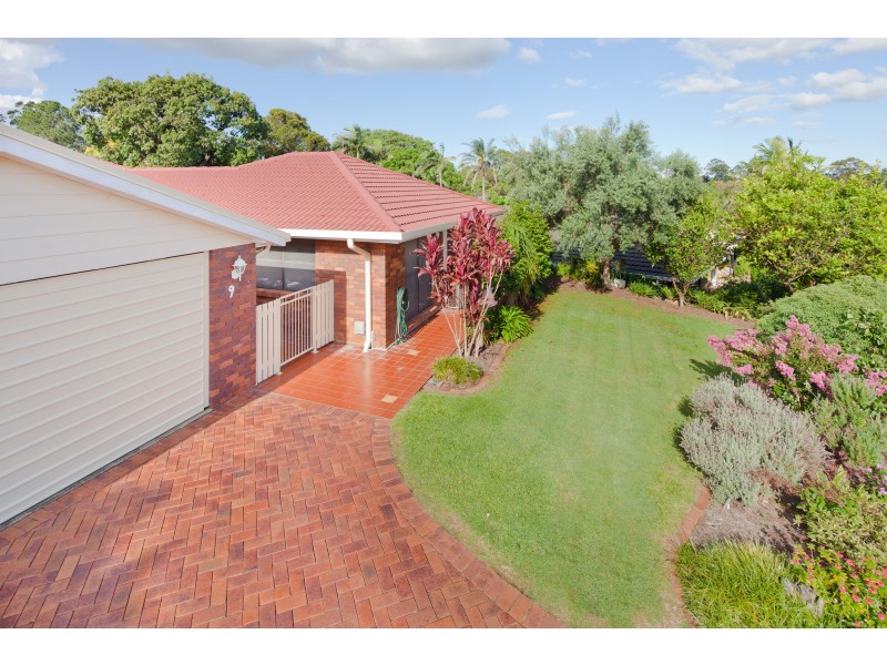 9 Centurion Street, Bridgeman Downs QLD 4035