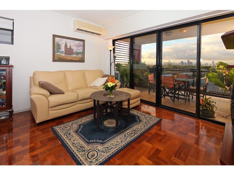 11/15 Kitchener Street, Coorparoo QLD 4151