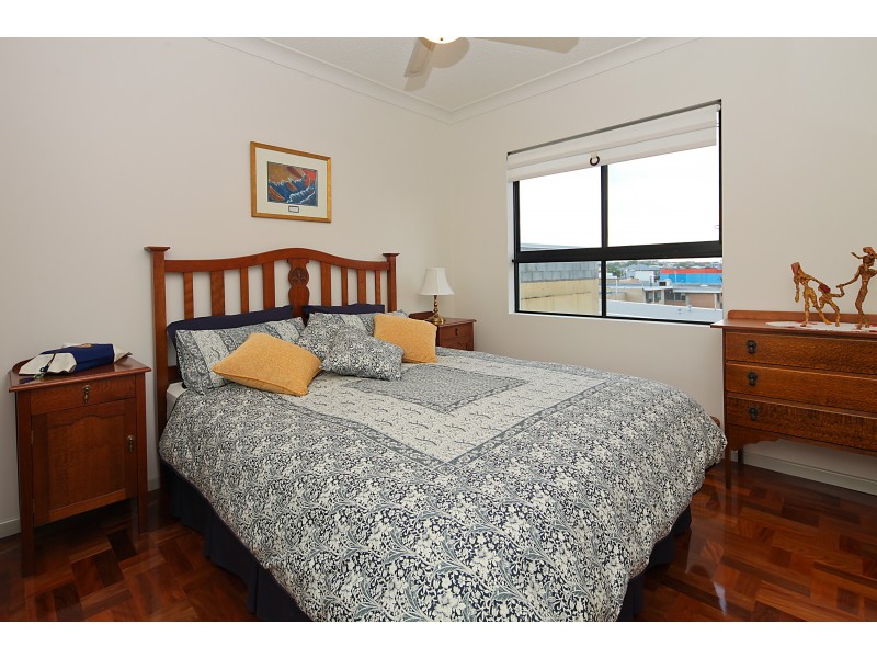 11/15 Kitchener Street, Coorparoo QLD 4151