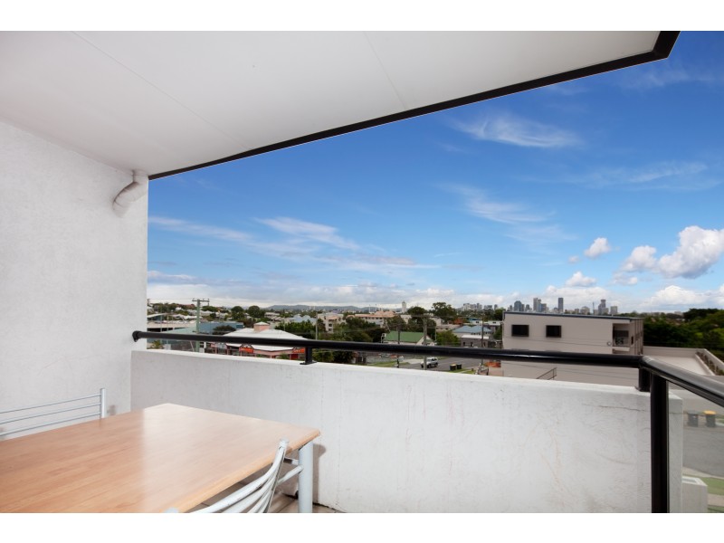 56/11 Kitchener Street, Coorparoo QLD 4151