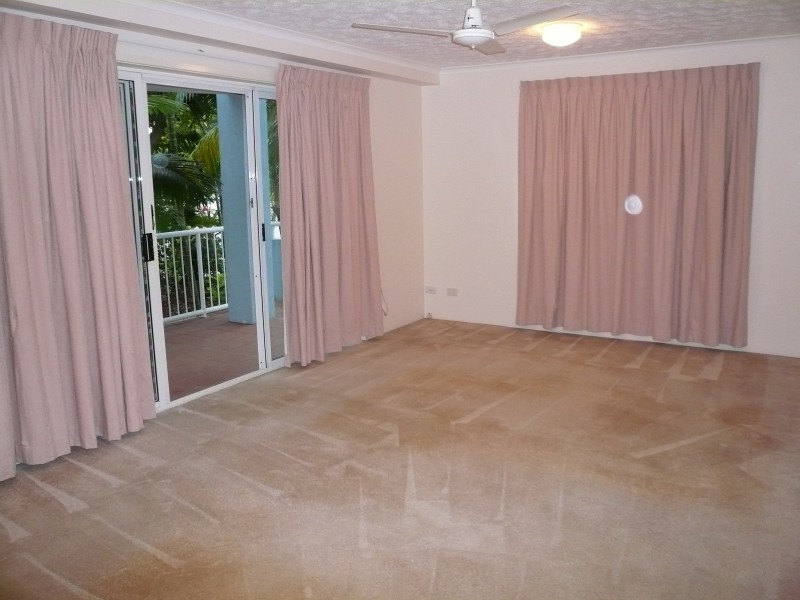 1/34 Second Avenue, Broadbeach QLD 4218