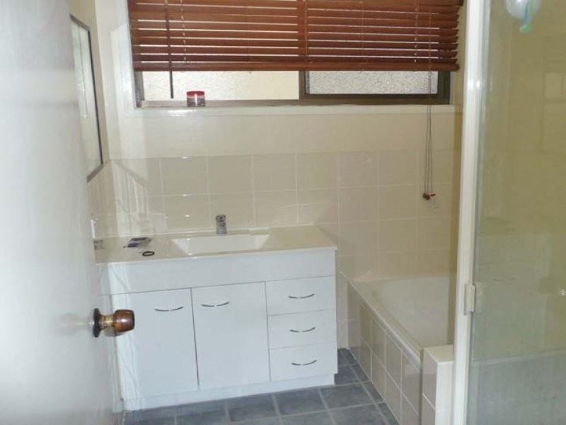 48 Vansittart Road, Regents Park QLD 4118