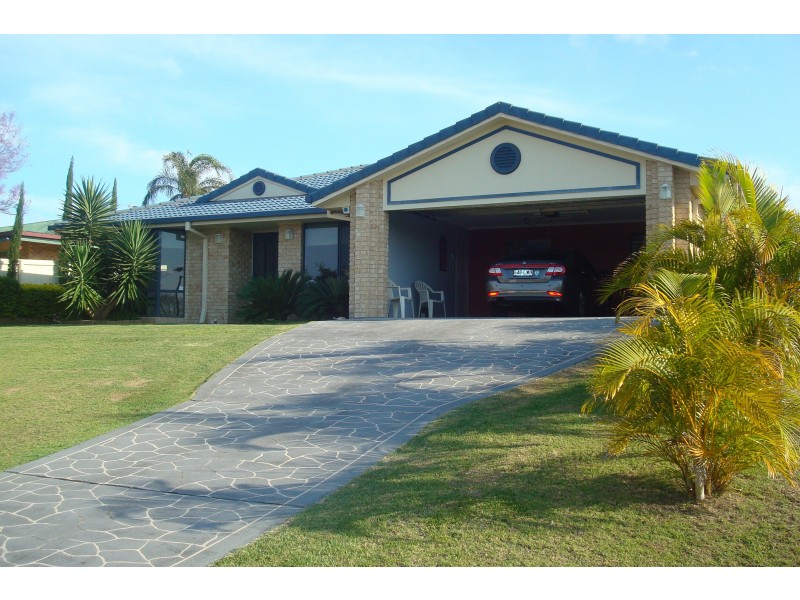 6 Standford Place, Regents Park QLD 4118