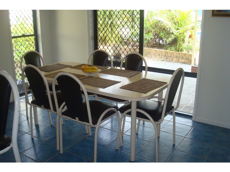 6 Standford Place, Regents Park QLD 4118