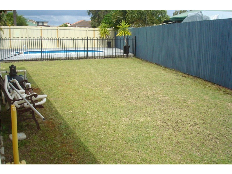 6 Standford Place, Regents Park QLD 4118