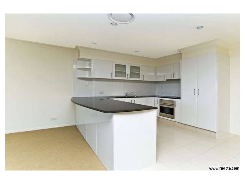 2/24 Ridgeline Way, Highland Park QLD 4211
