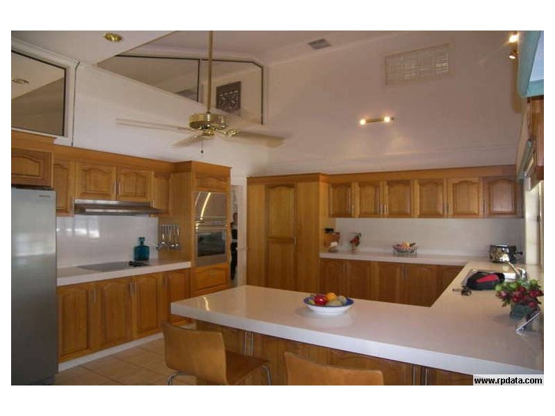 34 Charolis Crescent, Benowa Waters QLD 4217