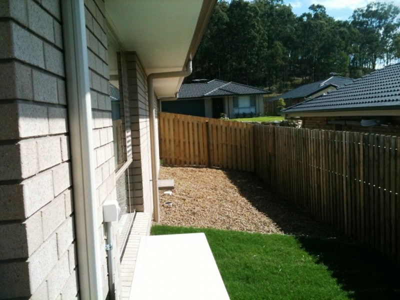 24 Skyline Circuit, Windaroo QLD 4207