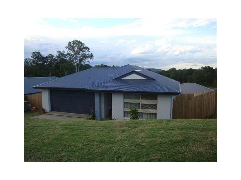8 Jackaroo Crescent, Gilston QLD 4211