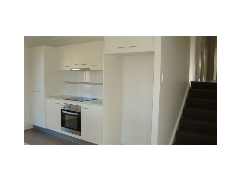 8 Jackaroo Crescent, Gilston QLD 4211