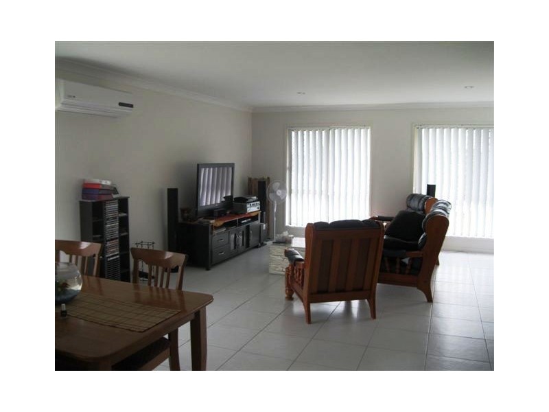 8 Jackaroo Crescent, Gilston QLD 4211