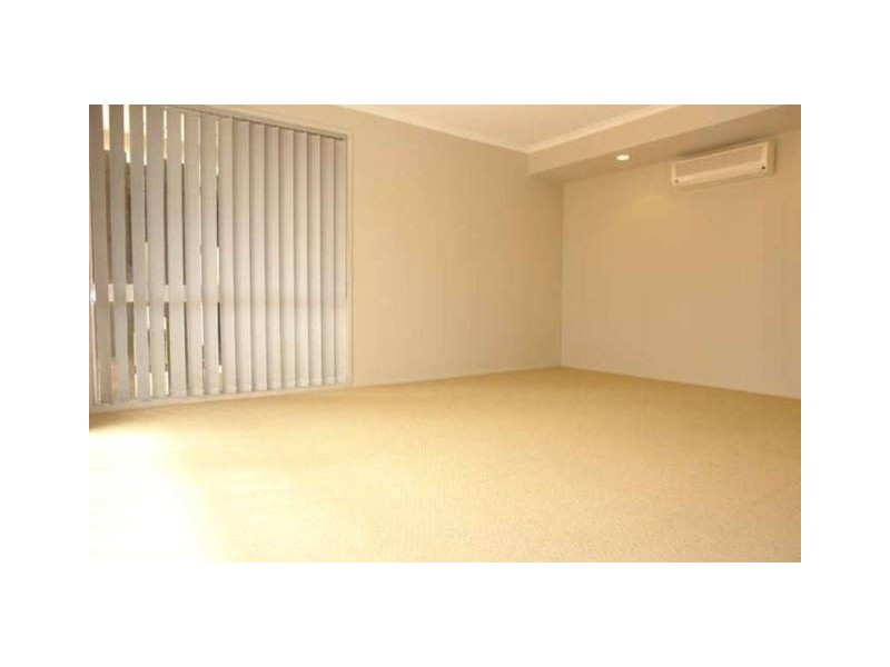 4 Crampton Court, Parkwood QLD 4214