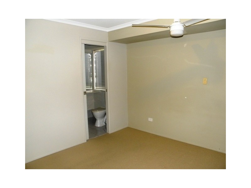 4 Crampton Court, Parkwood QLD 4214