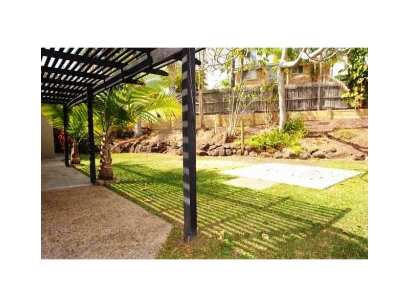 4 Crampton Court, Parkwood QLD 4214