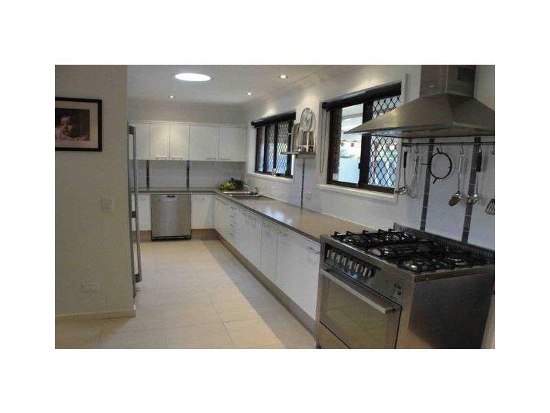 29 Doreen, Coombabah QLD 4216