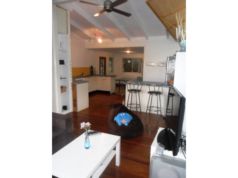 8 Westview Road, Currumbin QLD 4223