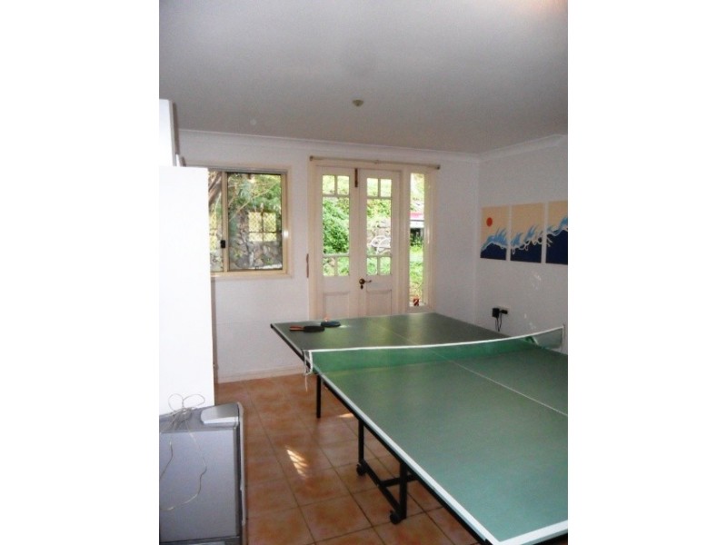 8 Westview Road, Currumbin QLD 4223