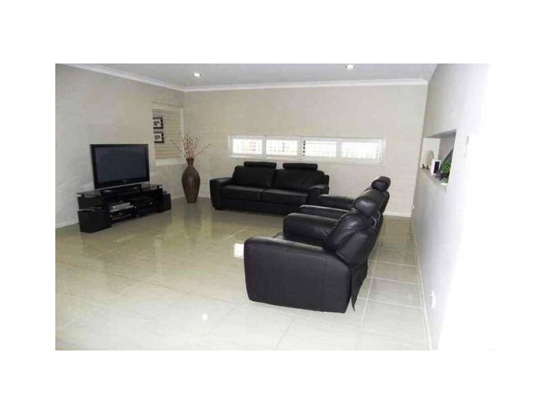 10 Daintree Crescent, Coomera QLD 4209