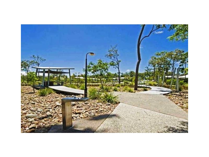 10 Daintree Crescent, Coomera QLD 4209