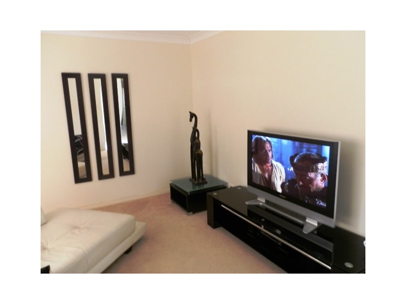 9 Woodbine Court, Parkwood QLD 4214